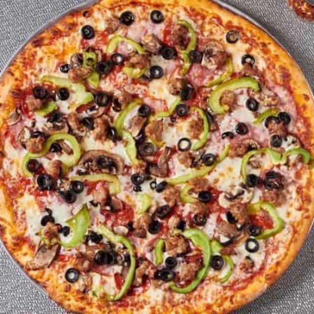 King Kong L.A. Super Combo Pizza.