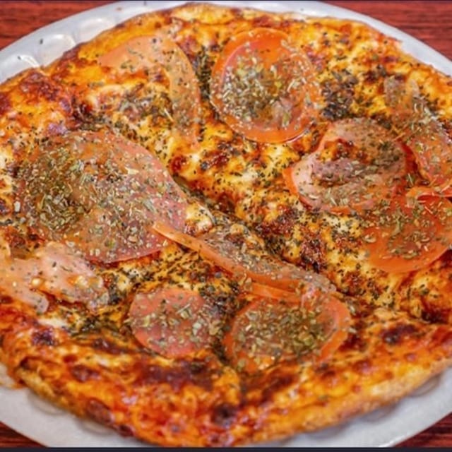 King Kong Margherita Pizza.